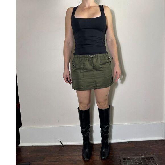Edikted Dresses & Skirts - Edikted Green Cargo Mini Skirt Size Medium